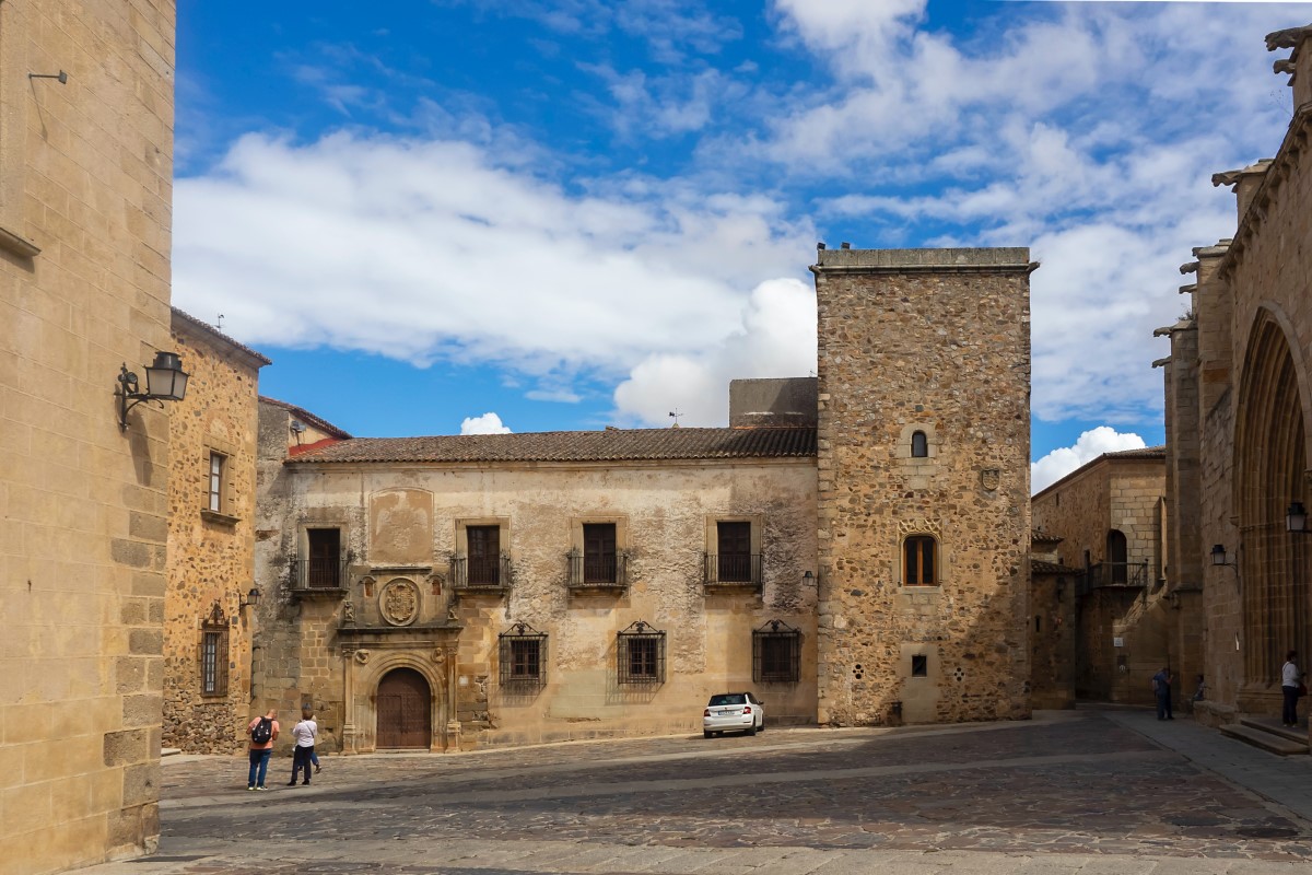 Edificio en Cáceres mandado construir por Diego de Ovando